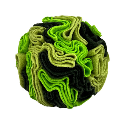 Gros plan sur les replis en tissu de la balle de fouille Renifly
